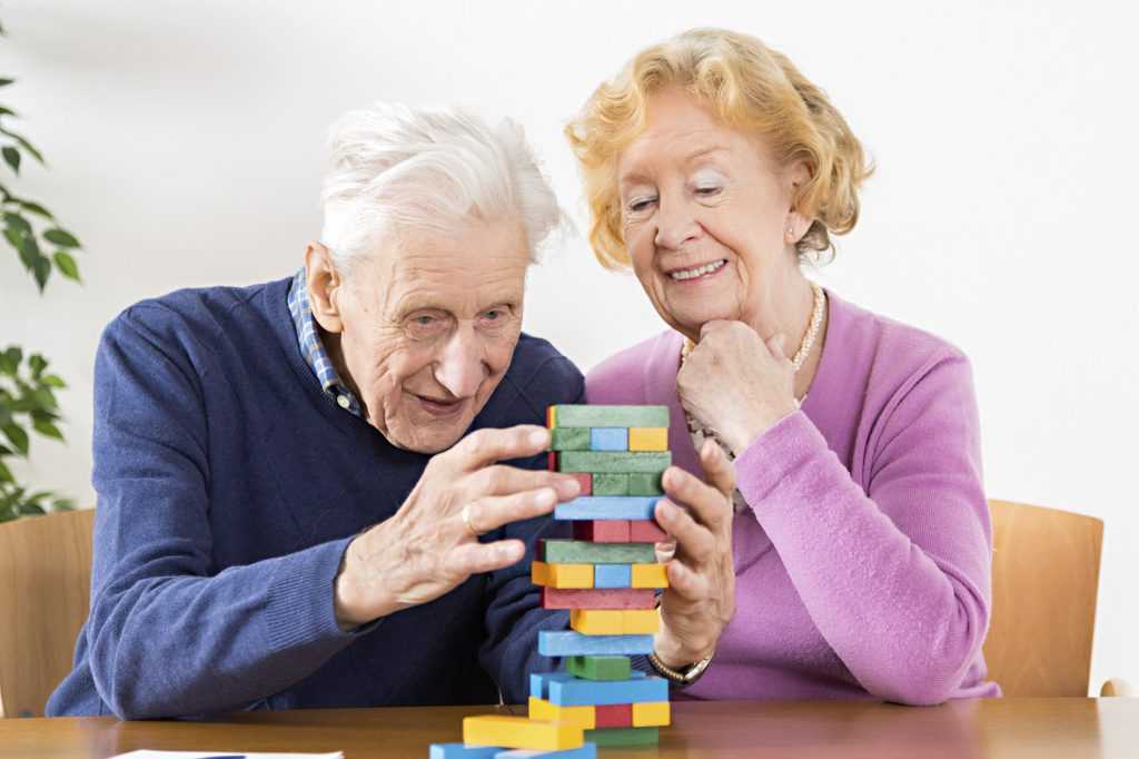 Старческая деменция – это органическое психическое заболевание проявляющееся в разновидностях когнитивных нарушений и включающее расстройства интеллекта а также памяти
