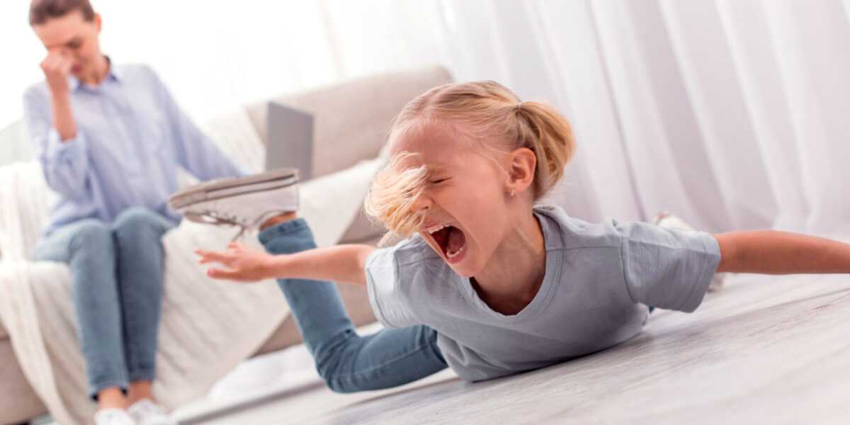 Причины появления истерики у ребенка 7 лет