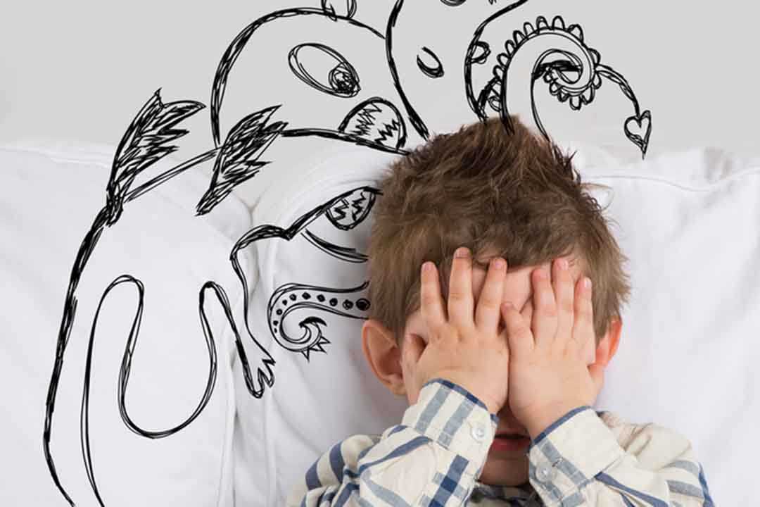 Ребенок боится всего нового: что делать родителям?