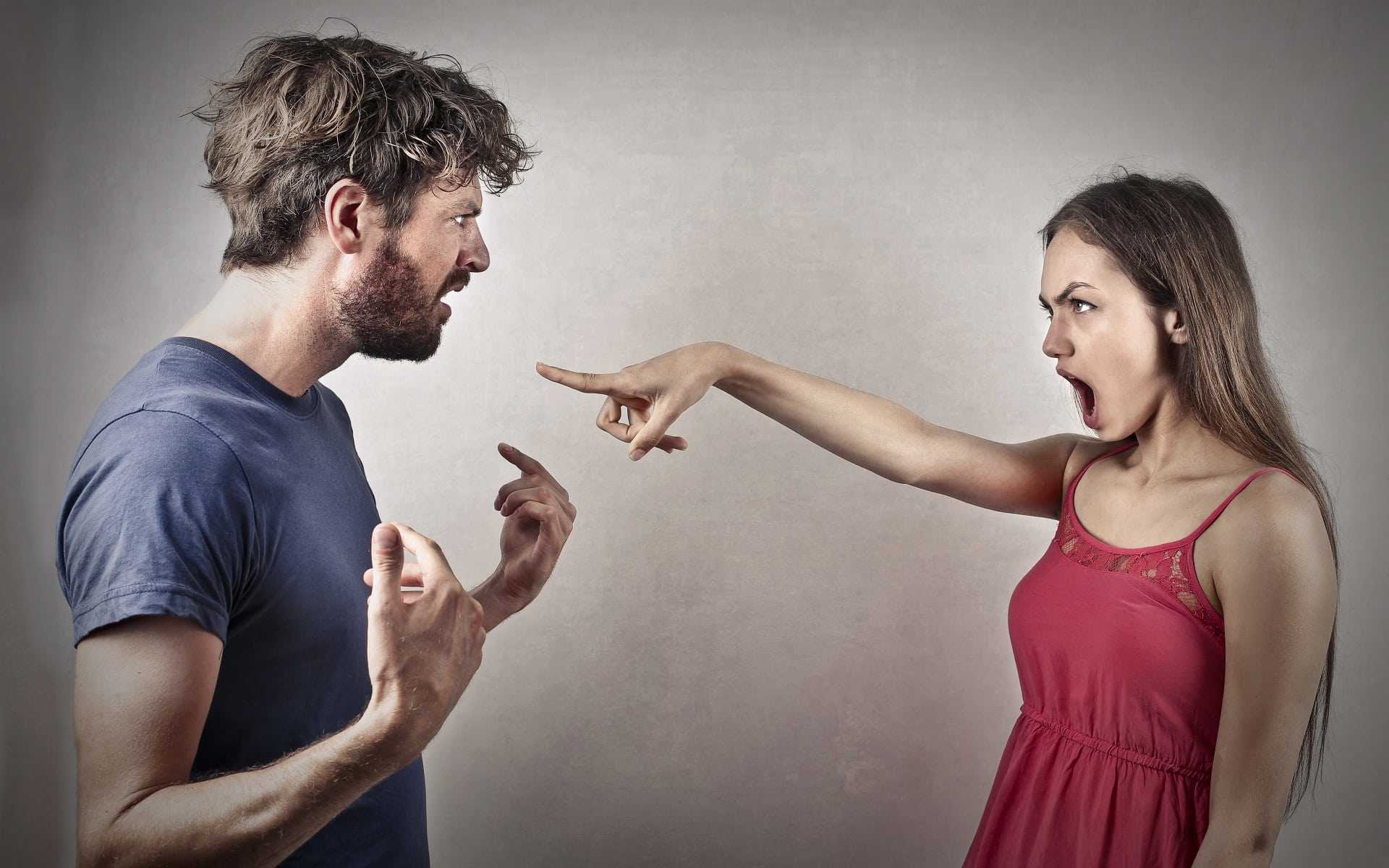 Страх измены: как побороть недоверие в отношениях?