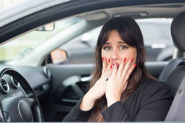 Побороть страх вождения автомобиля новичку-женщине в городе самостоятельно