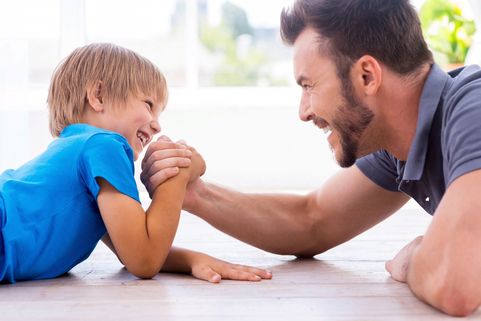 Как наладить отношения с сыном-подростком: мнение психолога