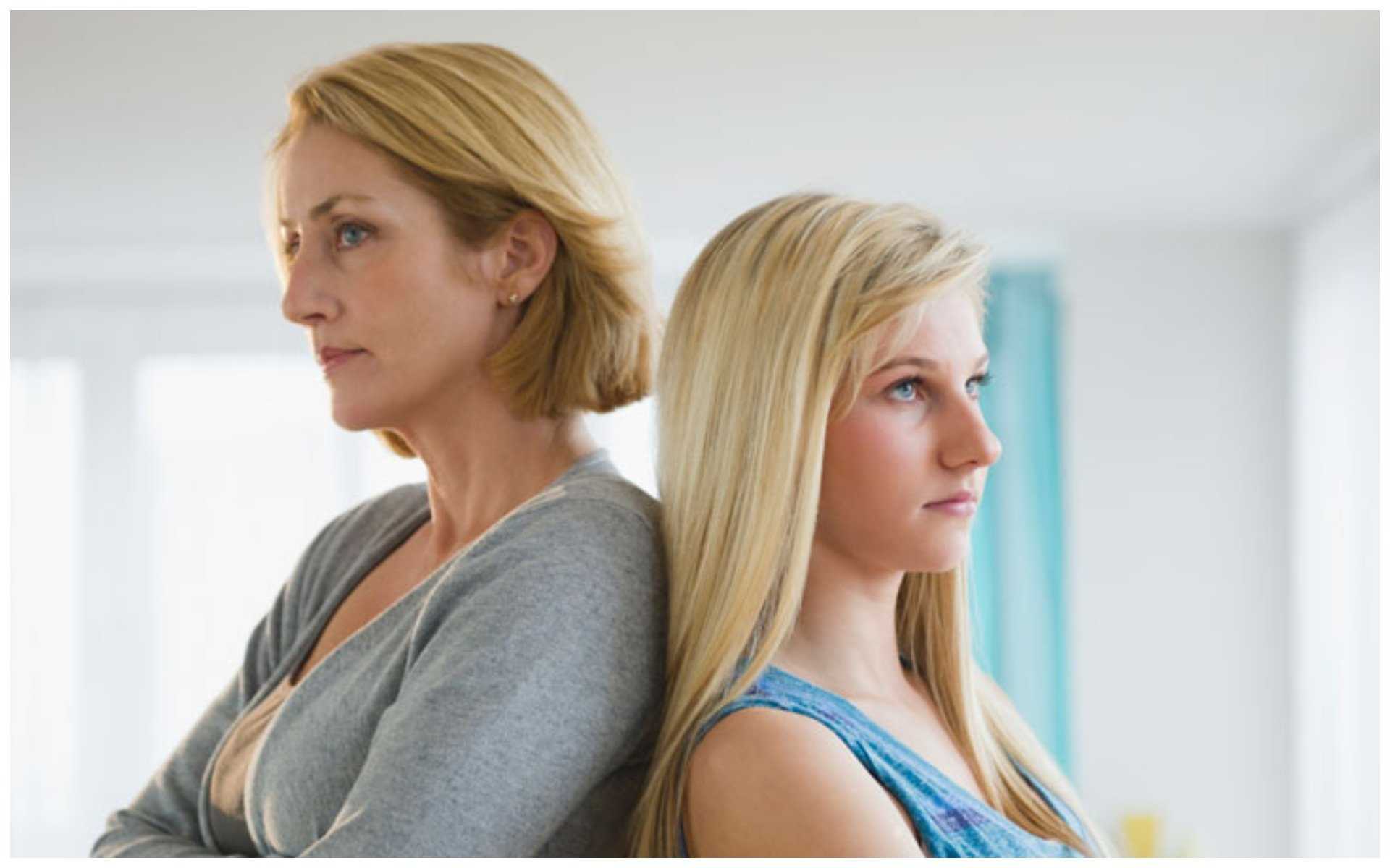 Почему матери не любят своих дочерей: возможные причины, признаки и последствия, советы психологов