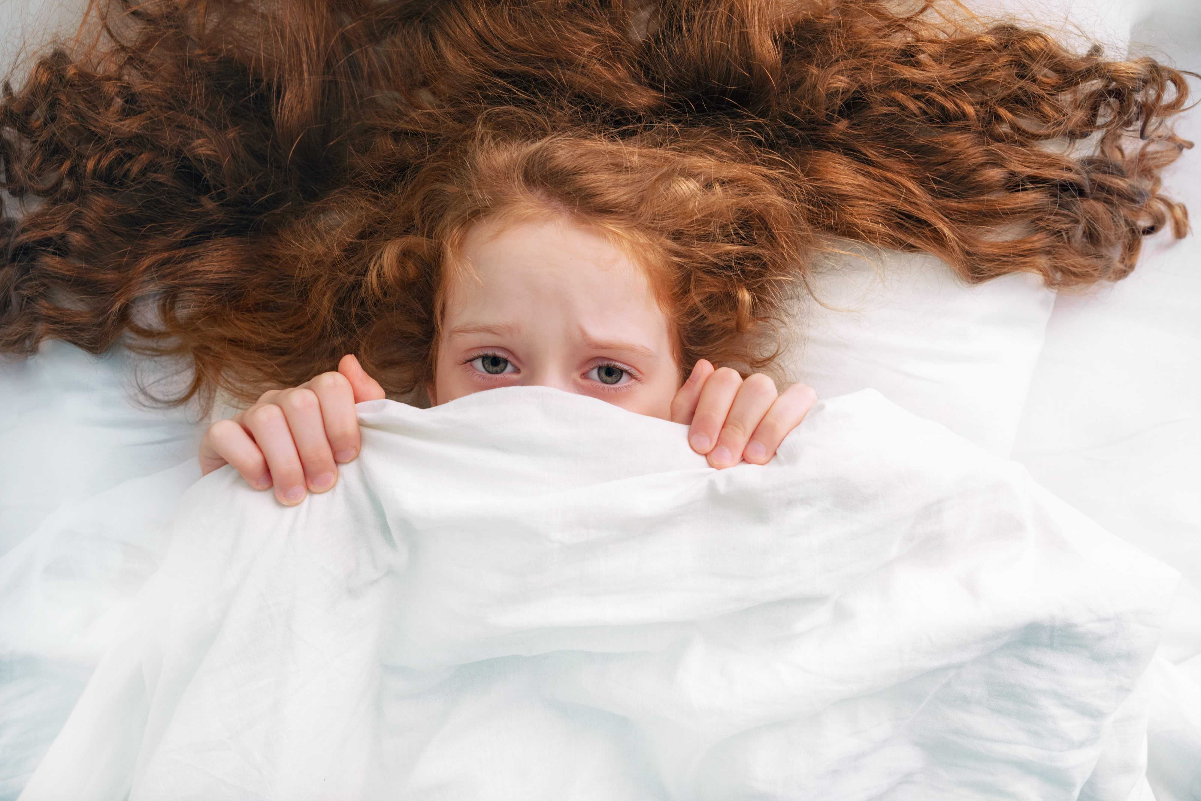 8 советов, которые помогут ребенку справиться со страхами и тревогой