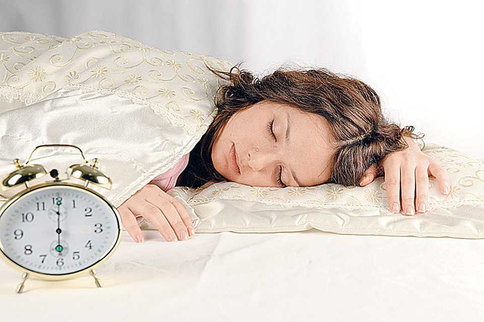 Сон во спасение: почему мужу и жене не стоит спать на разных кроватях, согласно приметам