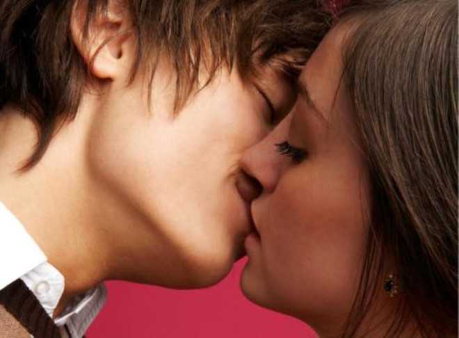 Как поцеловать мальчика в 12 лет