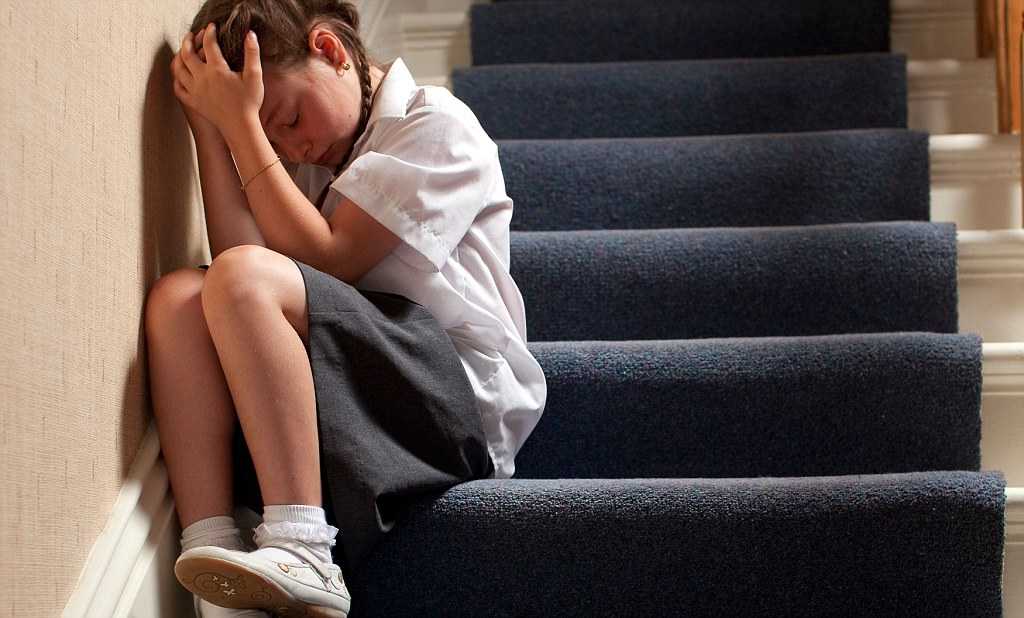 Депрессия у подростков – причины, симптомы, помощь