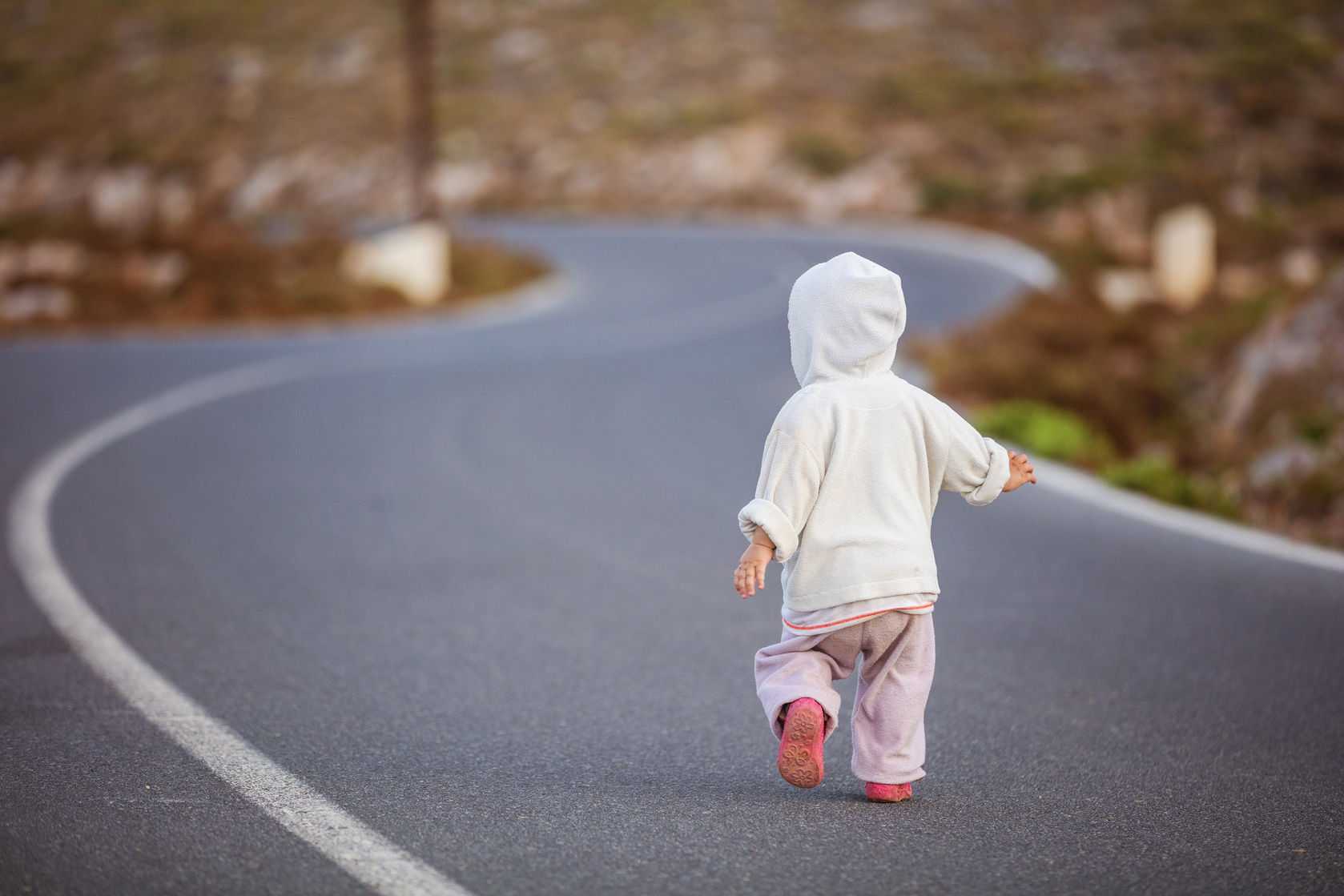 Взрослый ребенок не хочет жить отдельно, съезжать от родителей: советы психолога