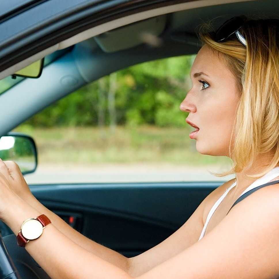Как преодолеть страх вождения автомобиля новичку-женщине