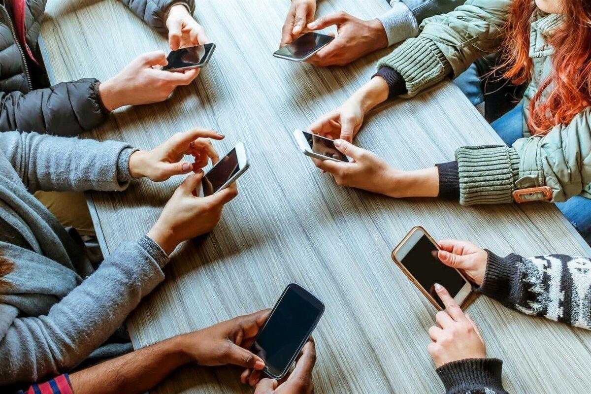 Зависимость от телефона и интернета: как она называется, как ее побороть взрослому, есть ли лечение?