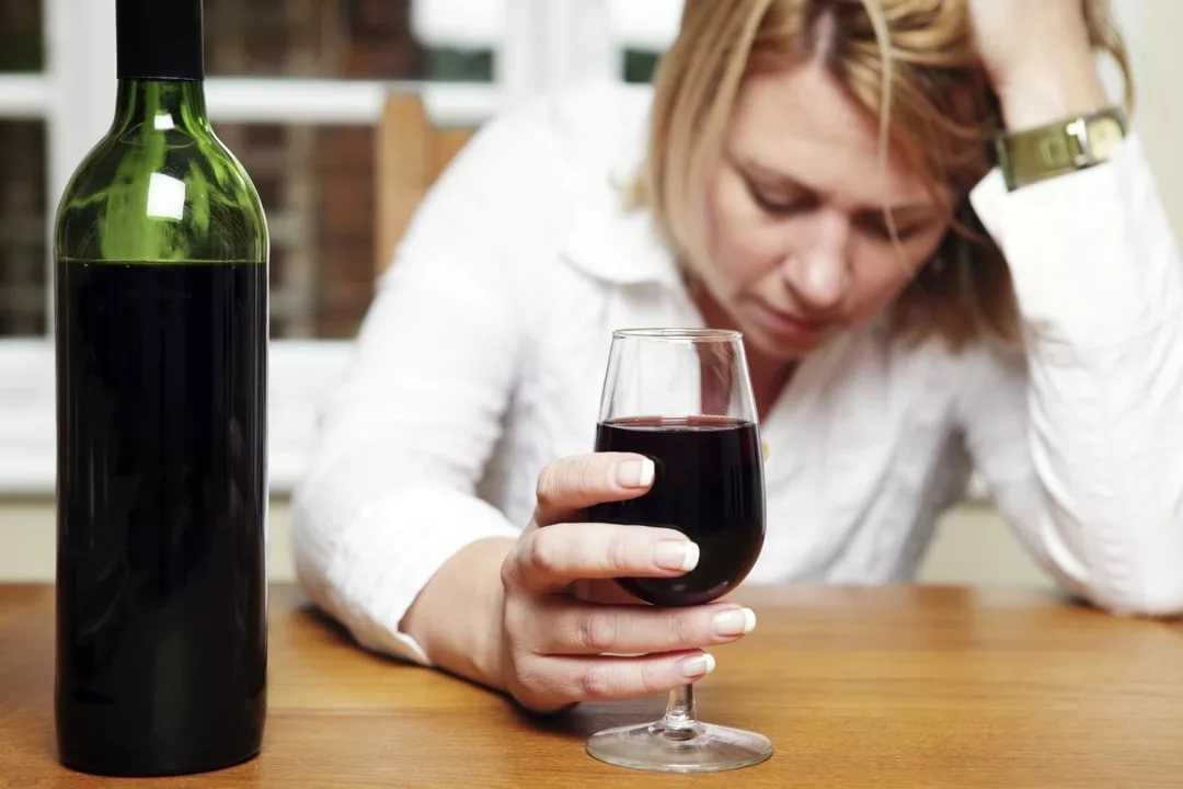 Боязнь алкоголя: какие фобии связаны со спиртными напитками