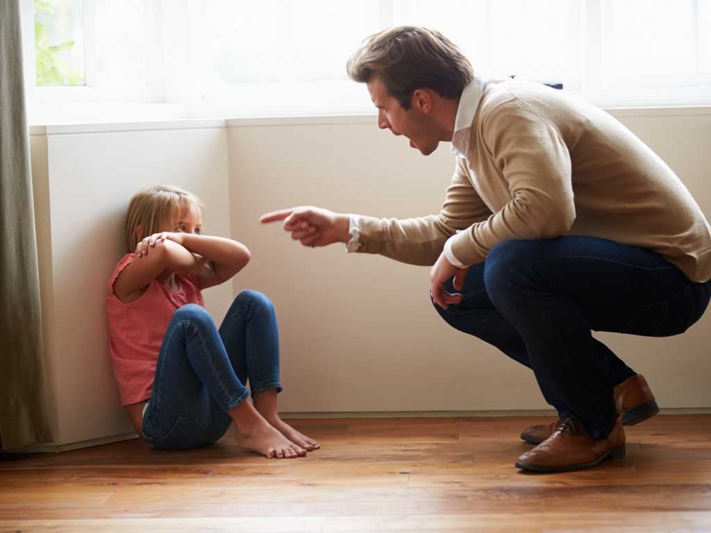 Аутоагрессия у детей: почему ребенок обижает сам себя и что с этим делать