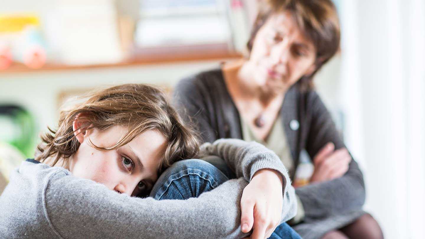 Сложности лечения подростковой депрессии, её признаки и способы предотвратить