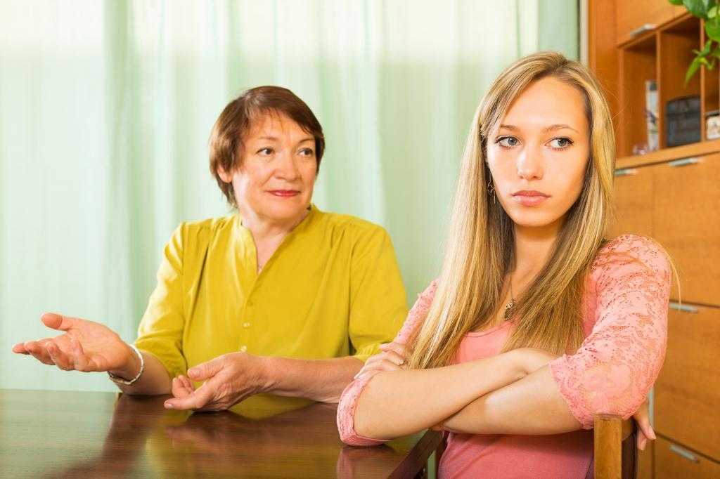 Как помочь дочери пережить расставание: 12 шагов
