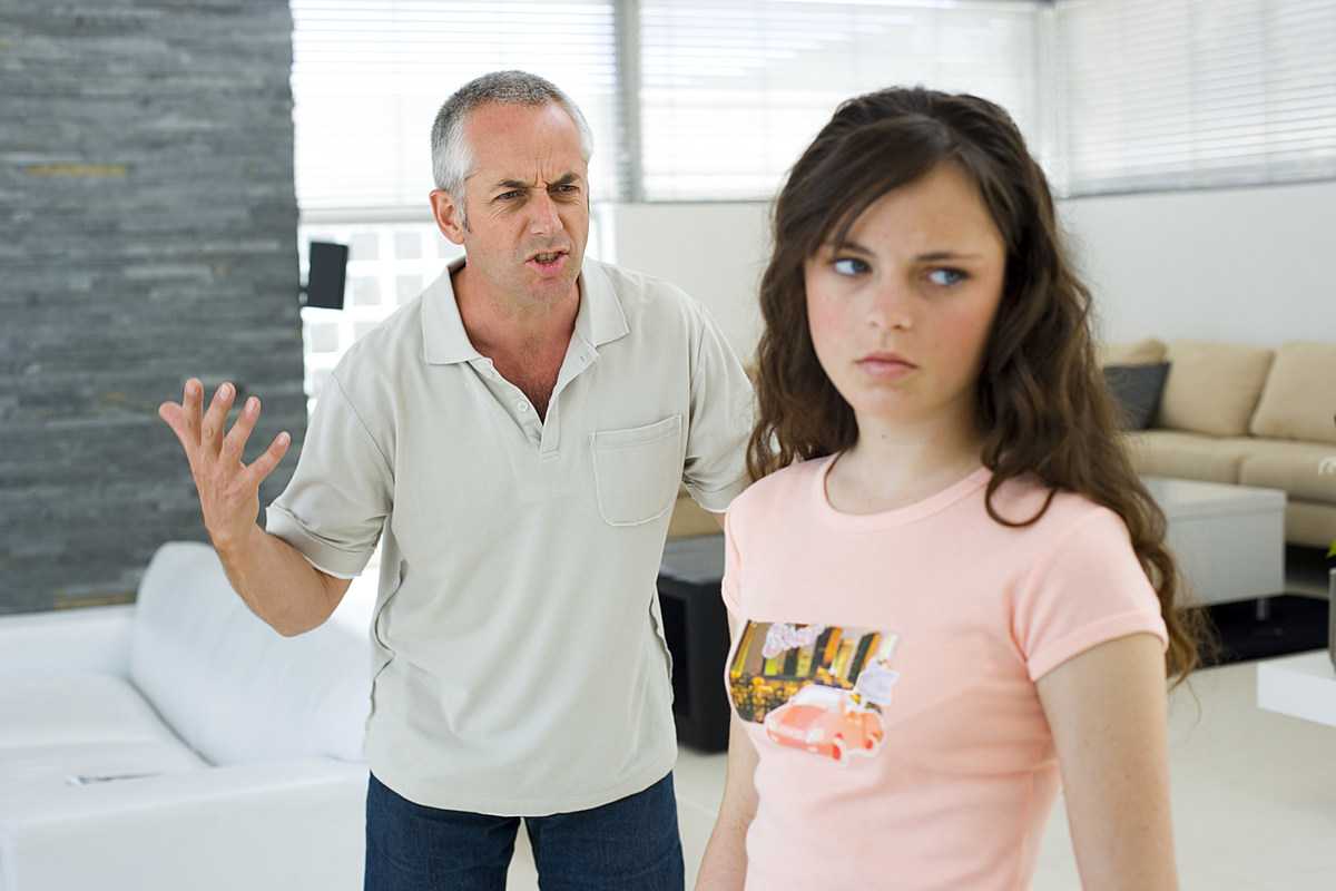 Ребенок и отчим: как наладить отношения?