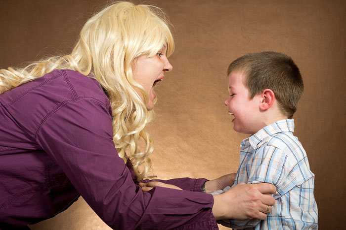 Как реагировать на оскорбления и агрессию своих детей
