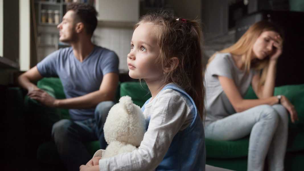 Как дети переживают развод родителей?