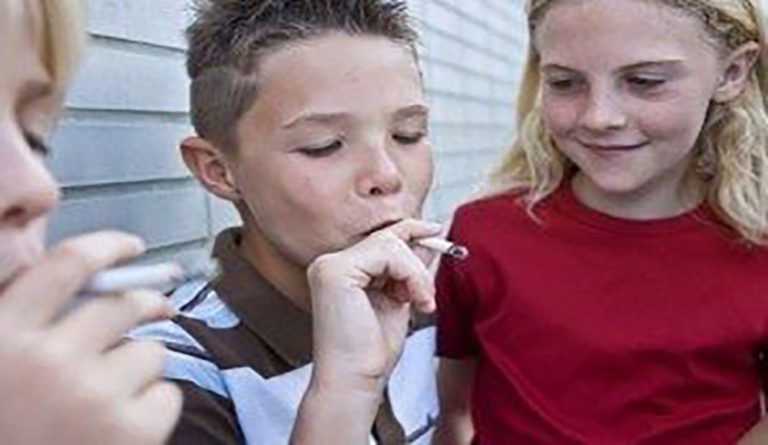 Что делать, если ребенок начал курить? 11 советов от детского психолога
