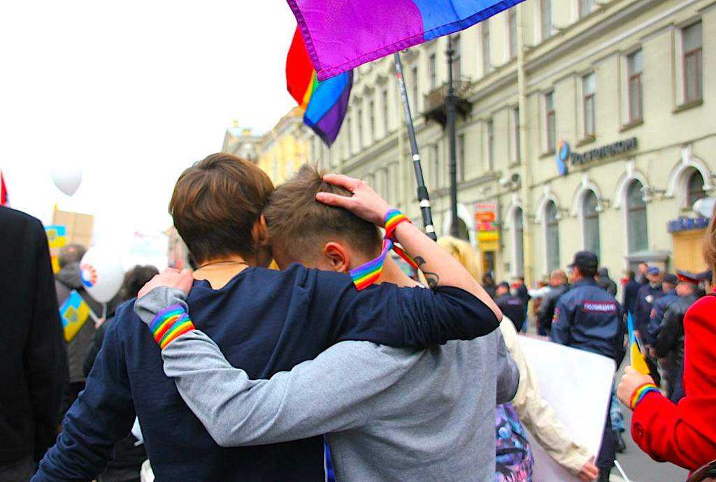 Кто такой гомофоб – что это значит, пропаганда, флаг, знаменитости, звезды-гомофобы, день борьбы с гомофобией