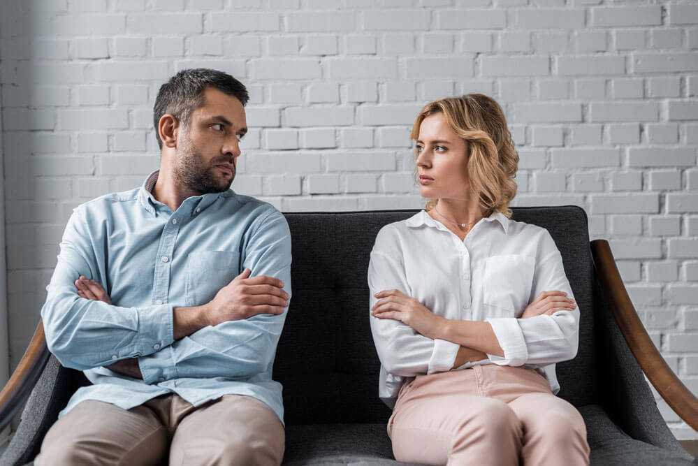 Что делать, если после развода муж не хочет общаться с ребёнком: советы опытного психолога