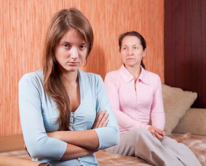 Хамство и агрессивное поведение подростка: что делать родителям