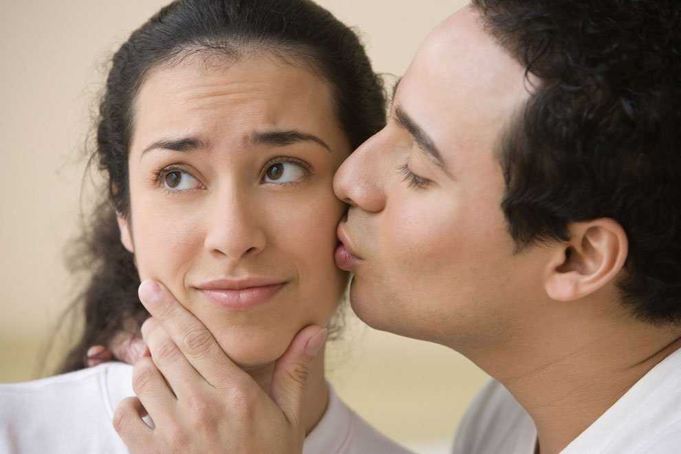 Боязнь поцелуев: филемафобия, ее причины, симптомы и лечение