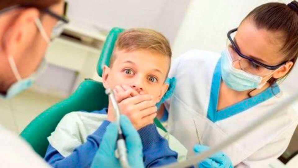 Тревожность, фобия и паранойя: чего боятся пациенты в кресле стоматолога