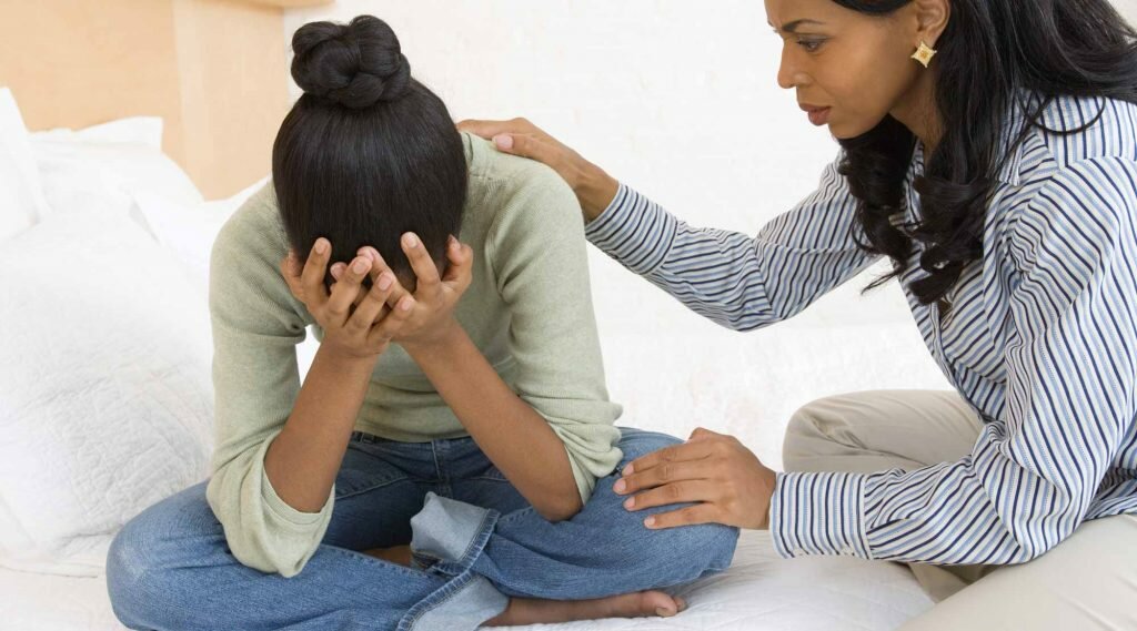 Депрессия у подростка — как распознать по первым признакам