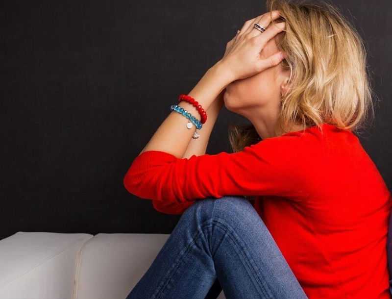 Женская истерия: симптомы, как успокоить, признаки