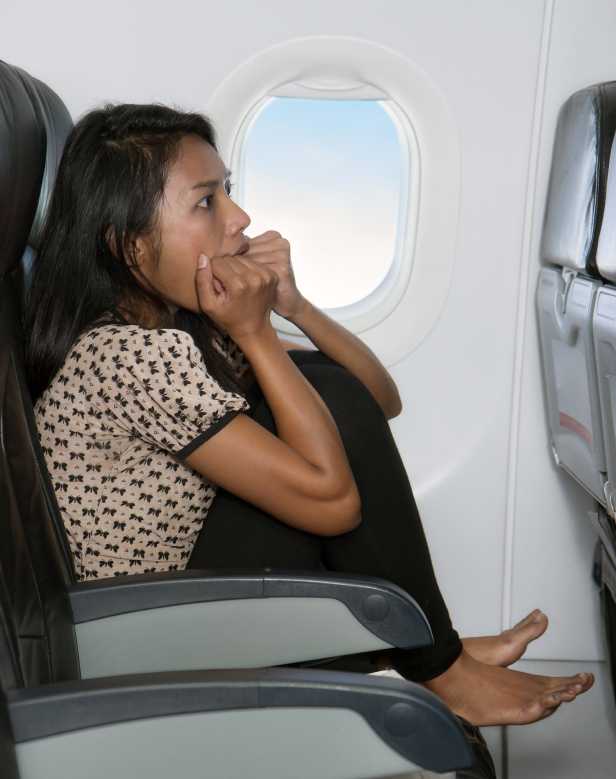 Авиафобия: боязнь передвижения на самолете, причины страха и симптомы, как избавиться от фобии полетов