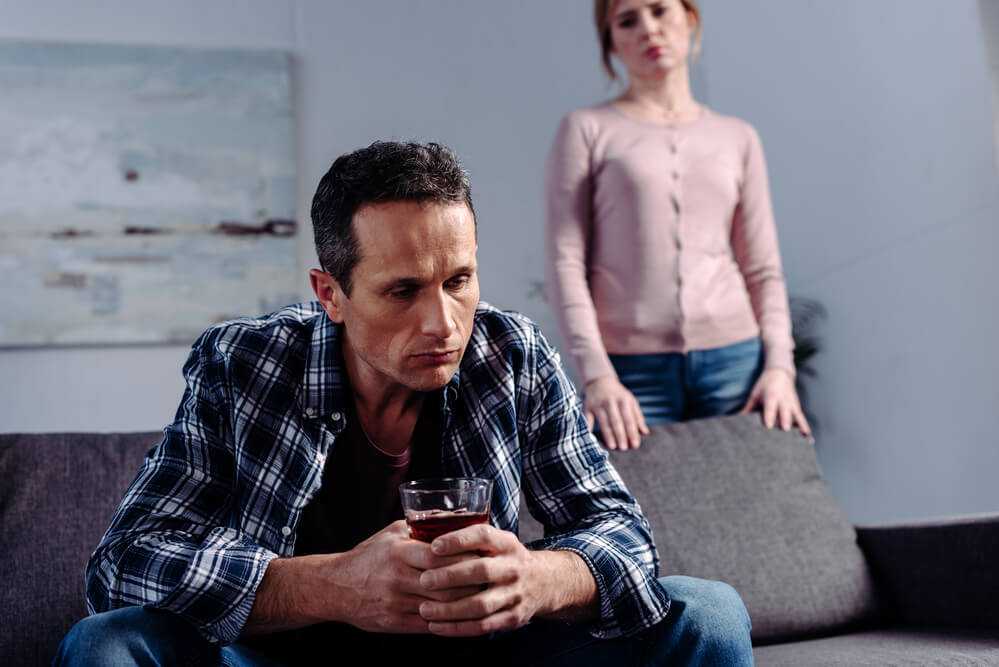 Муж пьет: стоит ли с ним оставаться и как жить с алкоголиком?