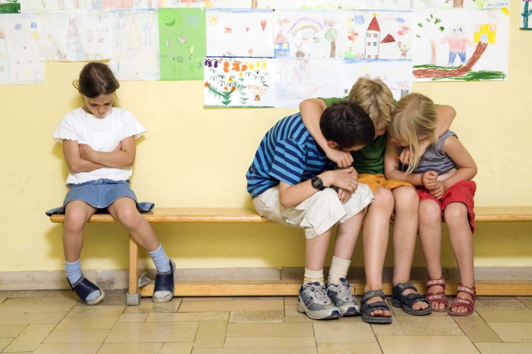 Стоп буллинг: что делать, если ребенка оскорбляют в школе?