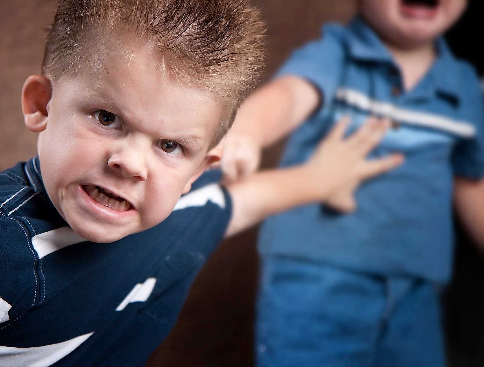 Ребёнок кусается в детском саду: советы психолога
