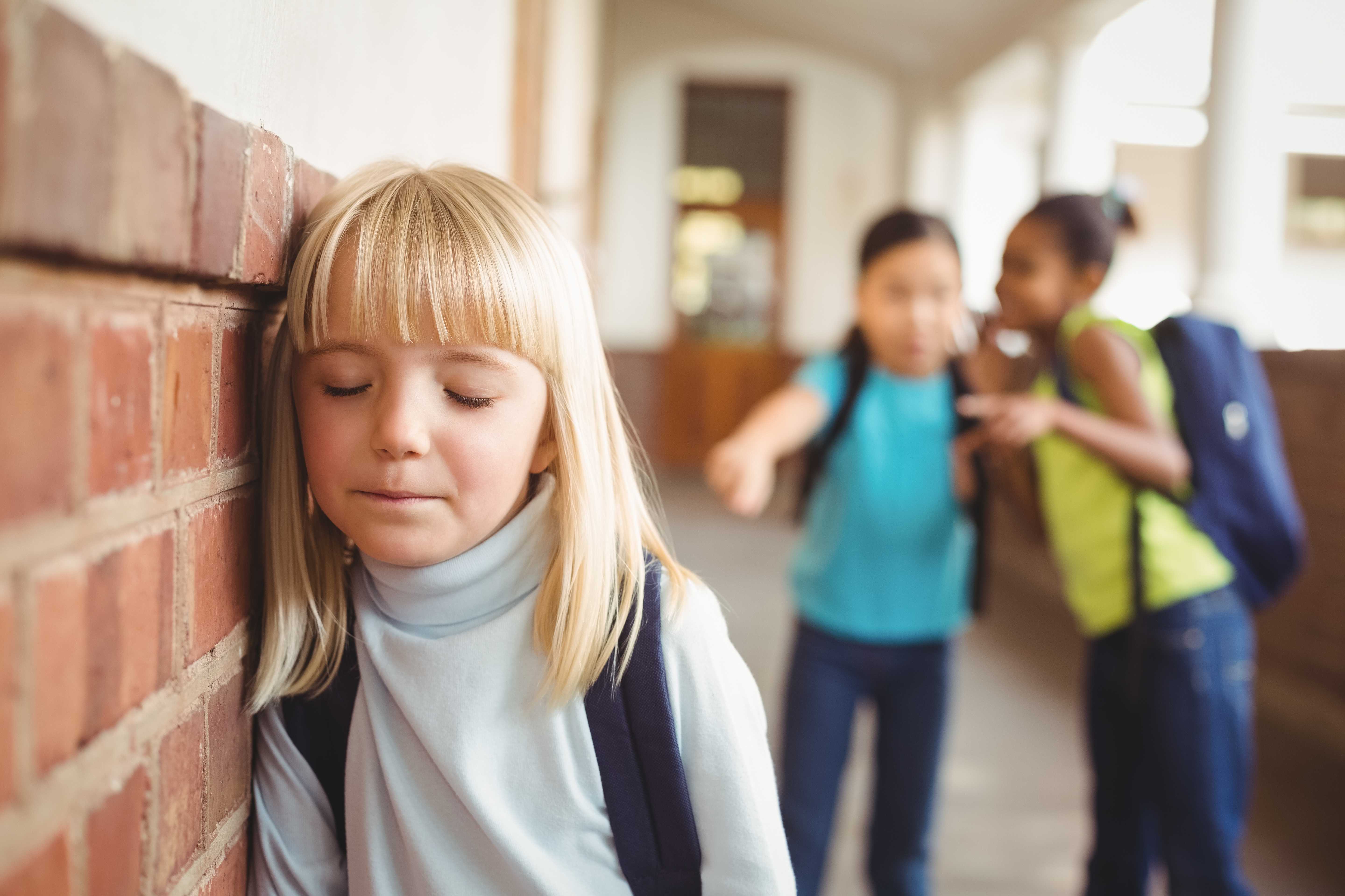 Что делать, если ребенка обижают в школе? советы психолога