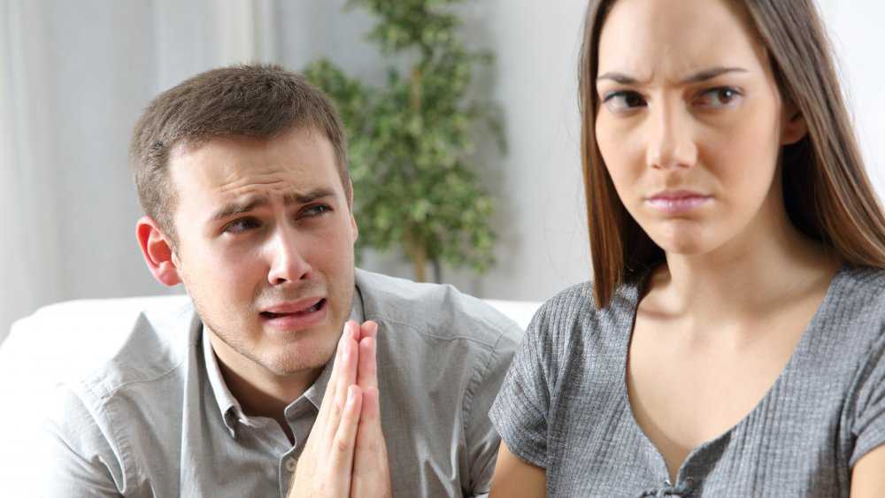 Проблемы с доверием? как не позволить паранойе разрушить ваши отношения